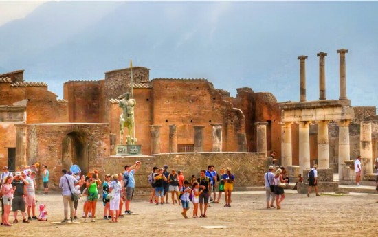 RomeCabs Day Tours from Rome to  Sorrento and Pompeii ruins