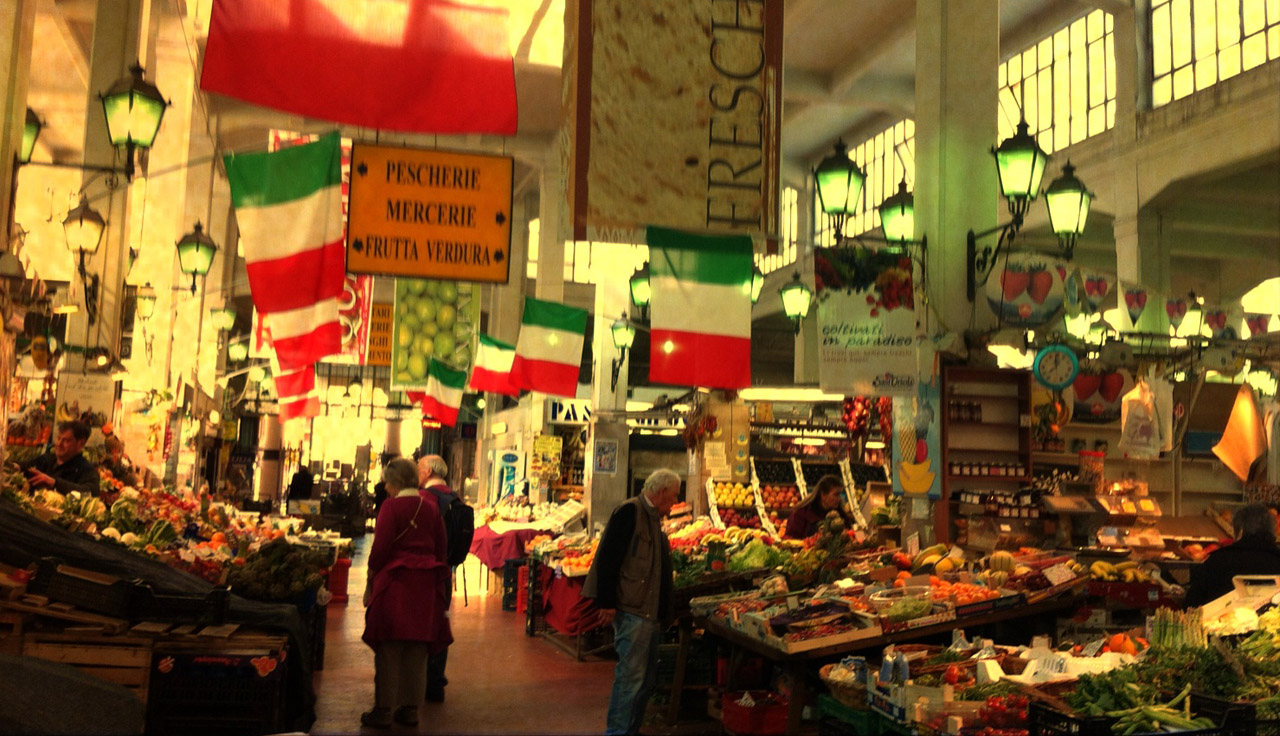 Cola di Rienzo Market Great shopping in Rome near Vatican RomeCabs