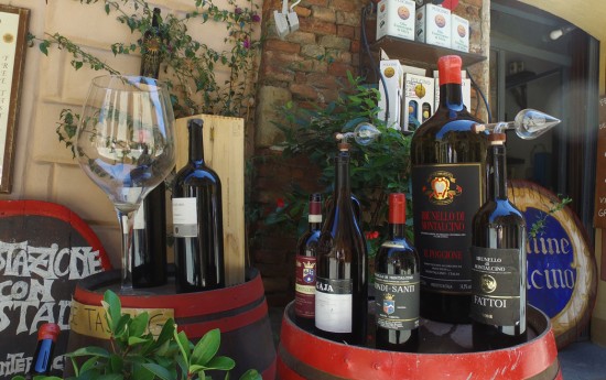 Private Wine Tasting Tour to Umbria and Tuscany from Rome - Montepulciano Wine Tasting