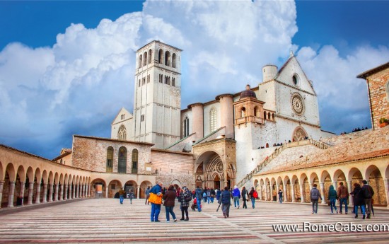 Sightseeing Transfer from Florence to Rome in limo with stop in Assisi  - Saint Francis basilica