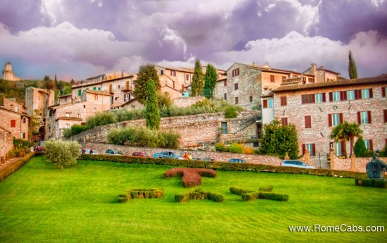 RomeCabs Transfer from Rome to Florence with Visit to Assisi - Saint Francis basilica