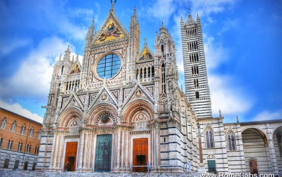 RomeCabs Transfer from Rome to Florence with visit to San Gimignano and Siena cathedral