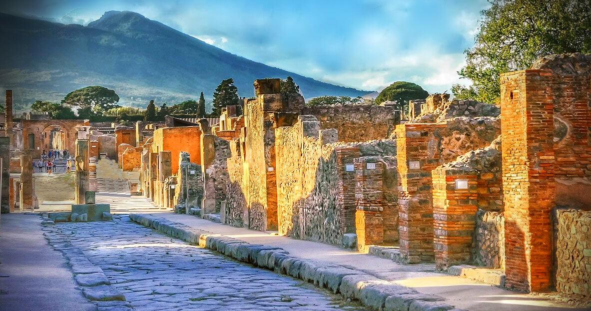 How far is Pompeii from Rome