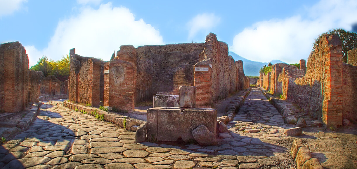 Sorrento to Rome Transfer with Pompeii Tour RomeCabs