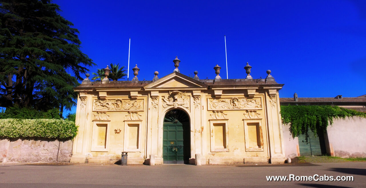 The Secret Hey Hole in Rome on Aventine Hill Rome off Beaten Path Rome in 2 Days Tour RomeCabs