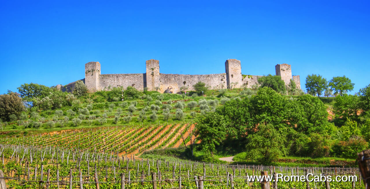 Monteriggioni Romantic villages in Tuscany you can visit from Rome in limo Tours_RomeCabs