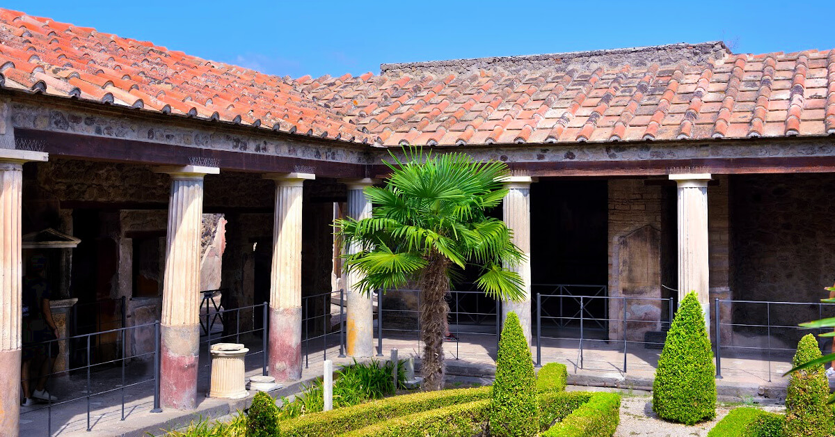 Ruins of Pompeii What Volcano Destroyed Pompeii The Story of the Ancient city of Rome