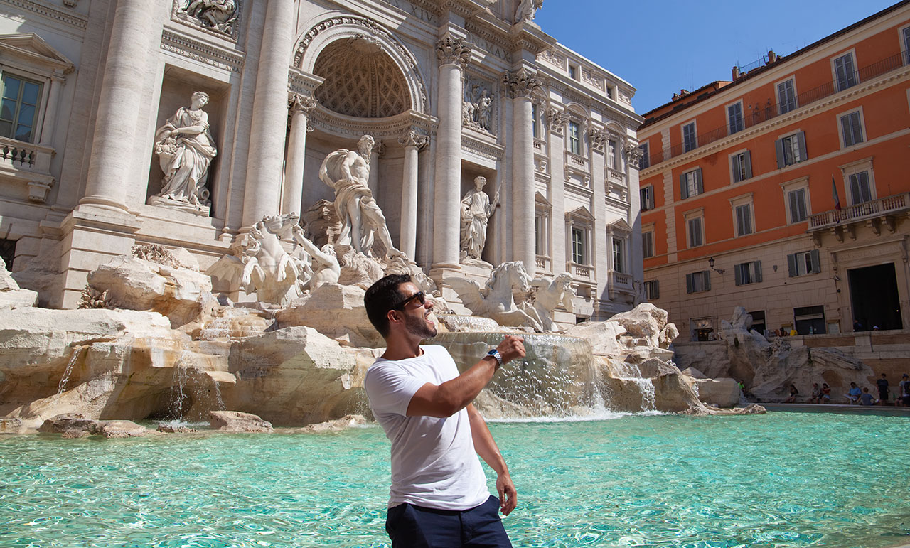 How to Toss a Coin into Trevi Fountain and make a wish Rome private tours