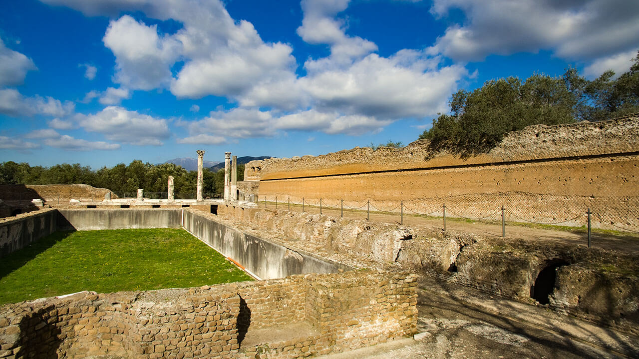 Building with Fishpond Winter Palace guide to visiting Hadrian's Villa must see sites on tours from Rome to Tivoli post cruise tours from Civitavecchia