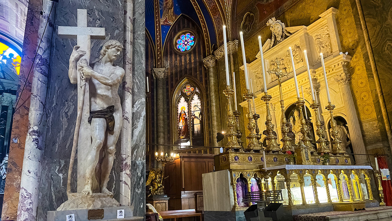 Michelangelo Christ the Redeemer Santa Maria Sopra Minerva must see churches in Rome tours