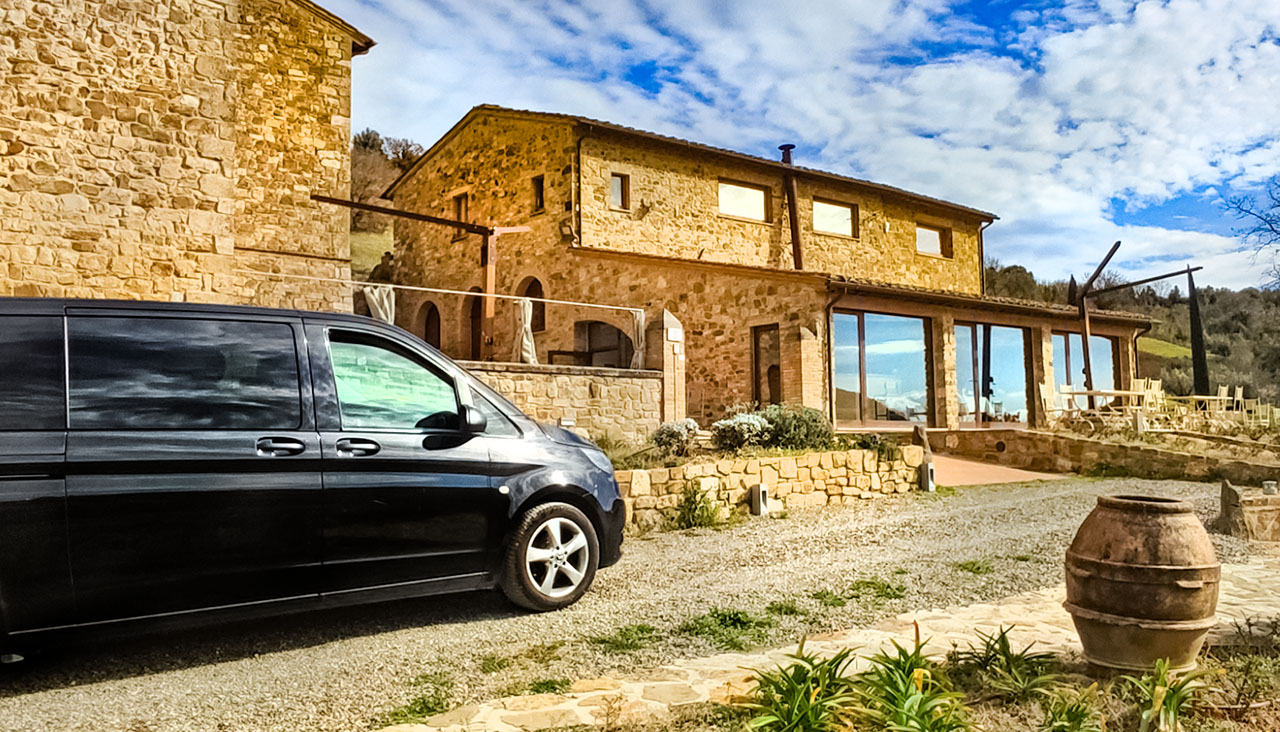 RomeCabs Private Luxury Long-Distance Transfers from Rome across Italy driver services