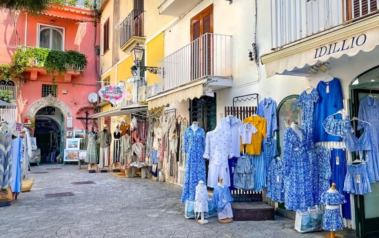 Day Trips from Rome to Positano, Sorrento and Herculaneum with RomeCabs