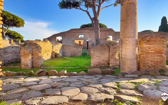 Post-Cruise Timeless Italy from Civitavecchia: Bracciano, Ceri, Ostia Antica - RomeCabs tours by car