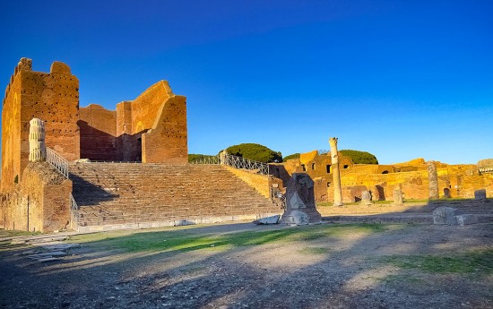 Debark Tour from Civitavecchia to Ostia Antica - Timeless Italy Tour with RomeCabs