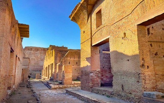 Italy Private Post-cruise tours from Civitavecchia to Ostia Antica Bracciano - RomeCabs luxury limousine