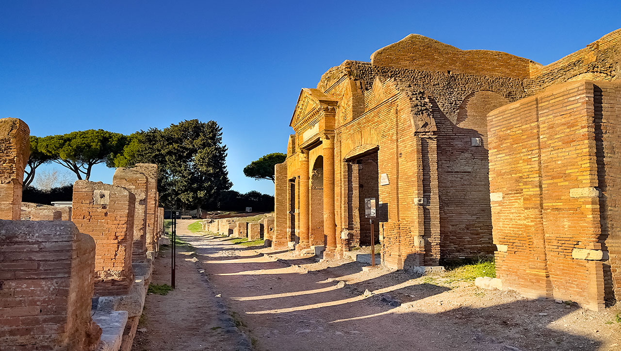 Post-Cruise Debarkation Tour of Italy from Civitavecchia: Bracciano Castle, Ceri, Ostia Antica RomeCabs tours by car